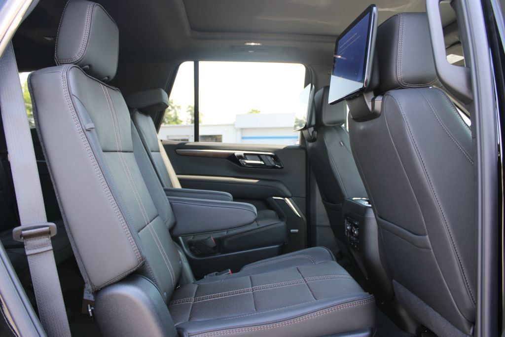 New 2026 Chevrolet Tahoe High Country AWD/4WD image 37