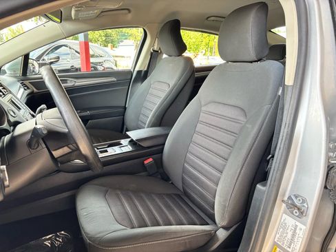Used 2018 Ford Fusion SE image 14