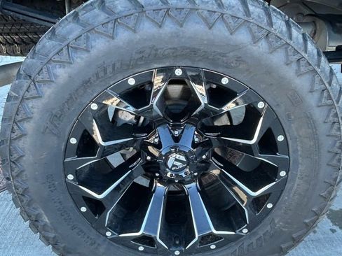 Used 2025 Chevrolet Silverado 1500 LT w/ Work Truck Package image 17