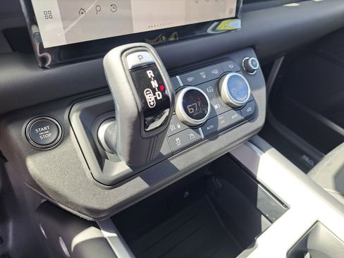 Used 2025 Land Rover Defender 130 V8 image 12