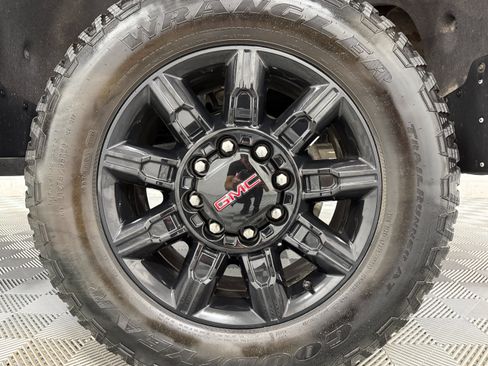 Used 2024 GMC Sierra 2500 AT4 w/ AT4 Premium Plus Package AWD/4WD image 40