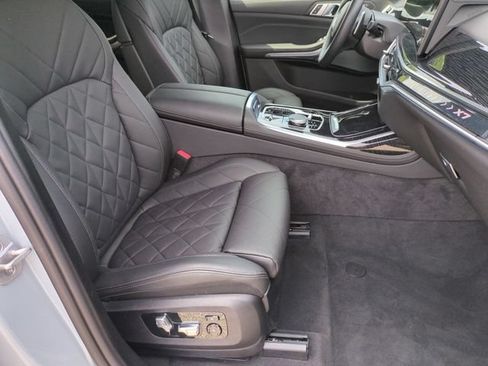 Used 2024 BMW X7 xDrive40i w/ M Sport Package AWD/4WD image 18