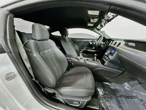 Used 2019 Ford Mustang GT w/ Equipment Group 301A RWD image 27