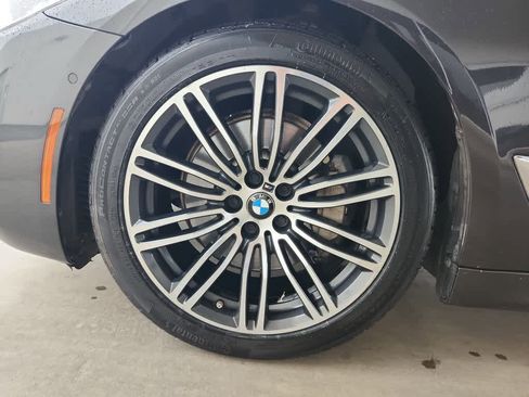 Used 2019 BMW 530i w/ M Sport Package RWD image 7