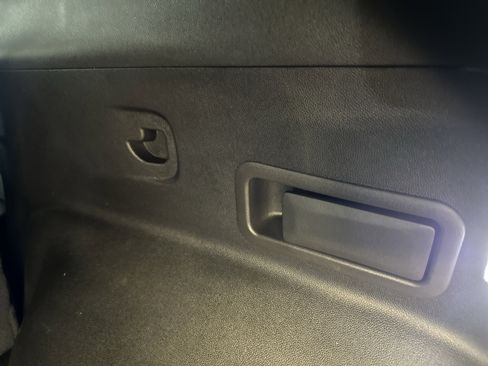 Used 2019 Chevrolet Blazer LT w/ Sun and Wheels Package image 26