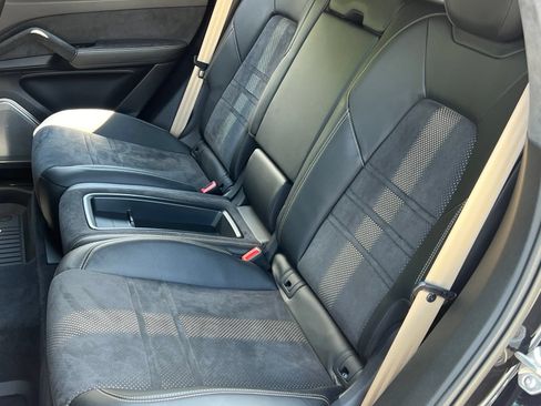 Used 2022 Porsche Cayenne Turbo GT AWD/4WD image 19