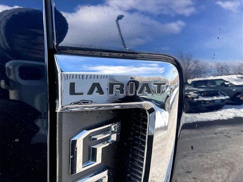 Used 2022 Ford F250 Lariat w/ Chrome Package image 27