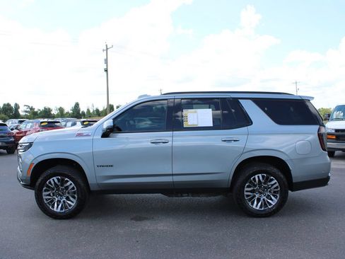 Used 2025 Chevrolet Tahoe Z71 w/ Comfort Package AWD/4WD image 6