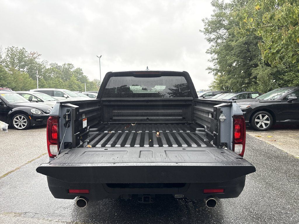 Used 2023 Honda Ridgeline Sport image 19