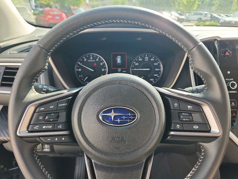 Certified 2025 Subaru Ascent Premium AWD/4WD image 18