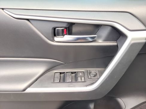 Used 2024 Toyota RAV4 XLE FWD image 15