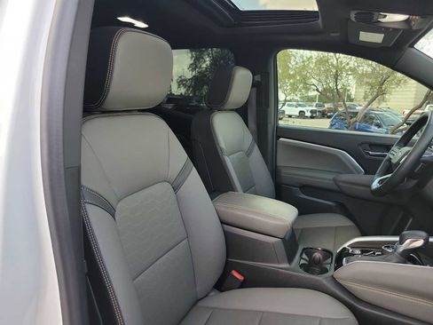 Used 2023 Chevrolet Colorado ZR2 w/ ZR2 Convenience Package III image 14