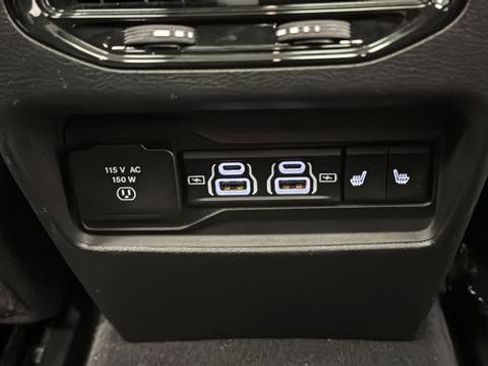 Used 2022 Jeep Grand Cherokee Limited AWD/4WD image 37