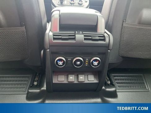 Used 2024 Land Rover Defender 110 SE AWD/4WD image 14