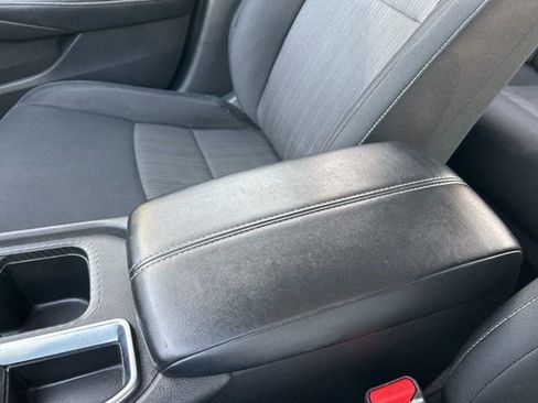 Used 2024 Nissan Sentra SV image 36