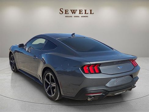 Used 2024 Ford Mustang Coupe image 3