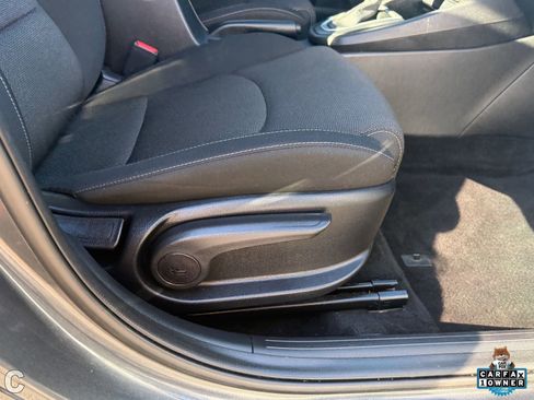 Used 2022 Kia Forte LXS image 11