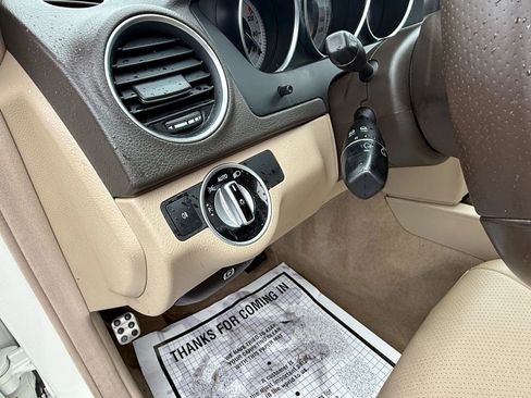Used 2012 Mercedes-Benz C 250 Sedan image 10