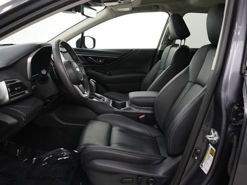 Used 2025 Subaru Outback Touring XT image 16