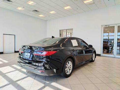 Used 2025 Toyota Camry LE FWD image 3