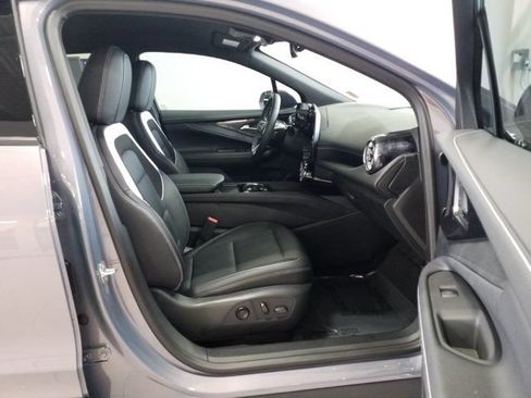 Used 2024 Chevrolet Blazer EV LT AWD/4WD image 15