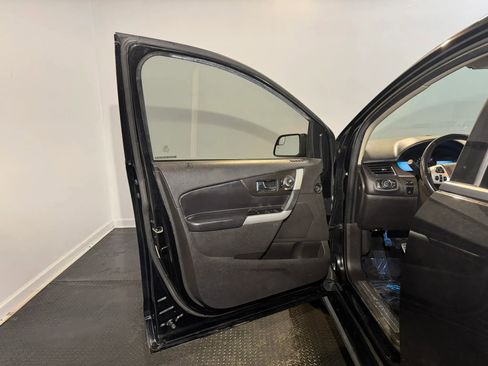 Used 2013 Ford Edge Sport w/ Driver Entry Pkg image 7