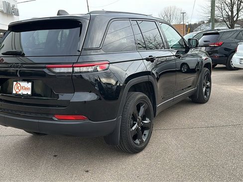 Used 2024 Jeep Grand Cherokee Altitude image 8