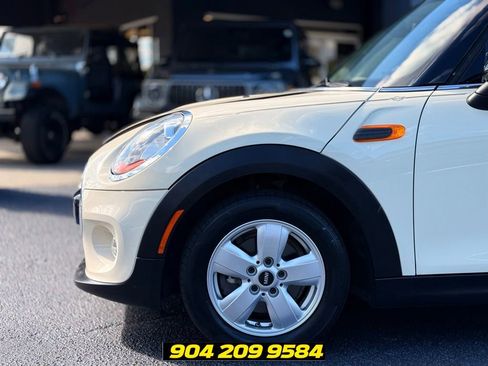Used 2015 MINI Cooper 4-Door Hardtop FWD image 13