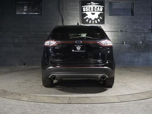 Used 2017 Ford Edge Titanium w/ Technology Package image 4