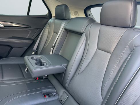 Used 2021 Buick Envision Essence w/ Technology Package I image 14