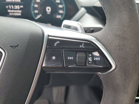 Used 2024 Audi e-tron GT Premium Plus AWD/4WD image 31
