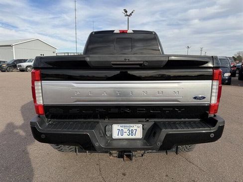 Used 2017 Ford F350 Platinum w/ Platinum Ultimate Package image 6