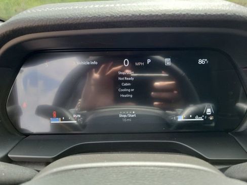 New 2026 Jeep Grand Cherokee L Limited RWD image 10