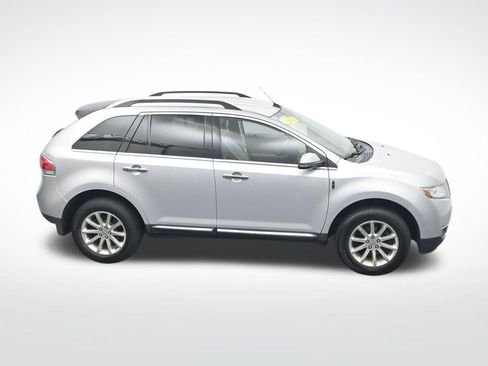 Used 2015 Lincoln MKX FWD w/ Equipment Group 101A image 27