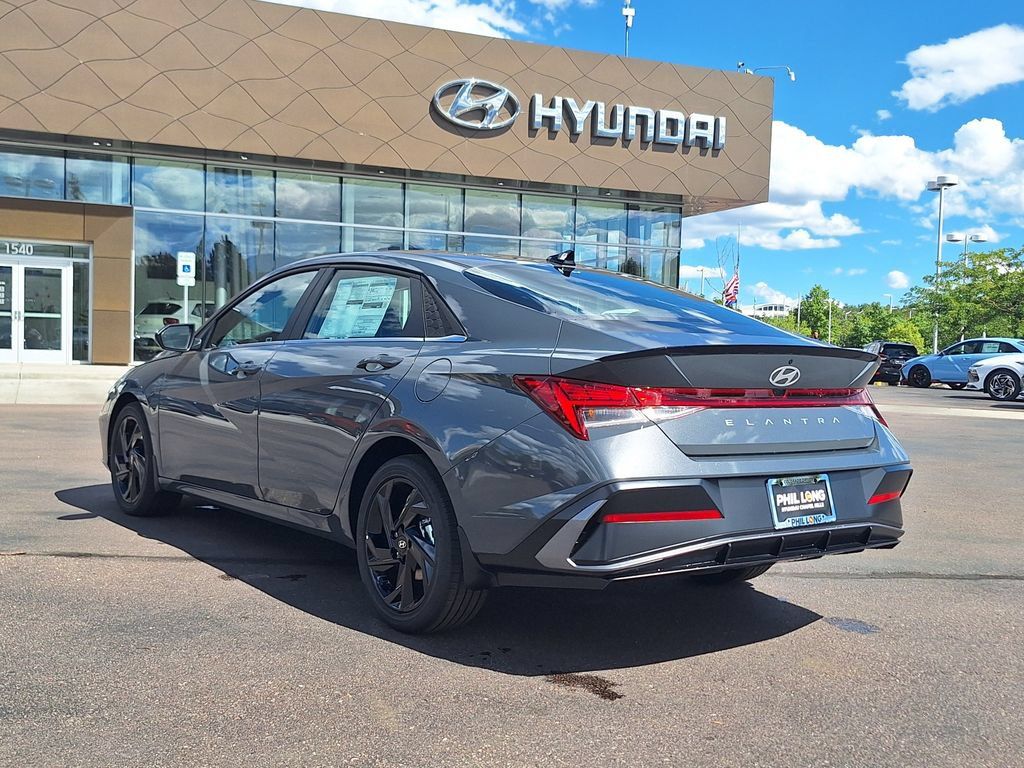 New 2026 Hyundai Elantra SEL Sport Premium FWD image 5