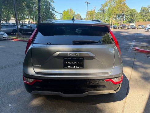 Certified 2024 Kia Niro Wind w/ Wind Preserve Package FWD image 5
