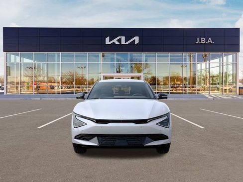 New 2025 Kia EV6 Wind image 2
