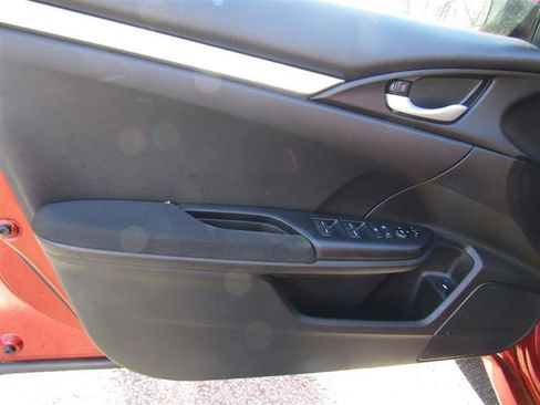 Used 2019 Honda Civic LX image 9