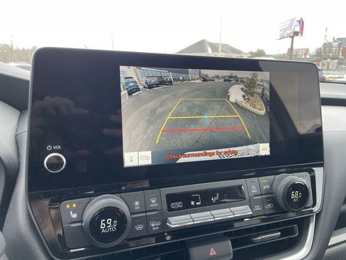 Used 2025 Toyota Grand Highlander XLE image 13