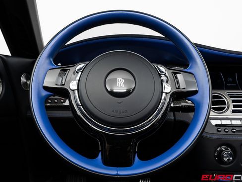 Used 2021 Rolls-Royce Dawn image 25