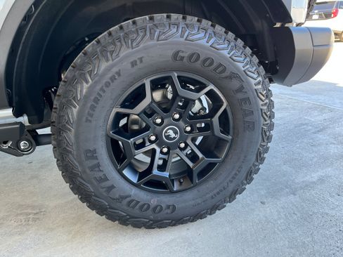 New 2026 Ford Bronco Badlands AWD/4WD image 10