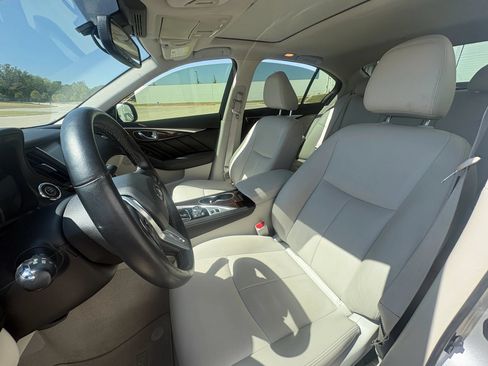 Used 2018 INFINITI Q50 Luxe w/ Essential Package (2.0T Luxe) RWD image 25