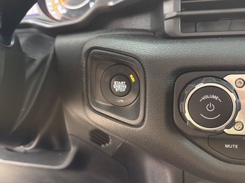 Used 2024 Jeep Wrangler Sport AWD/4WD image 17
