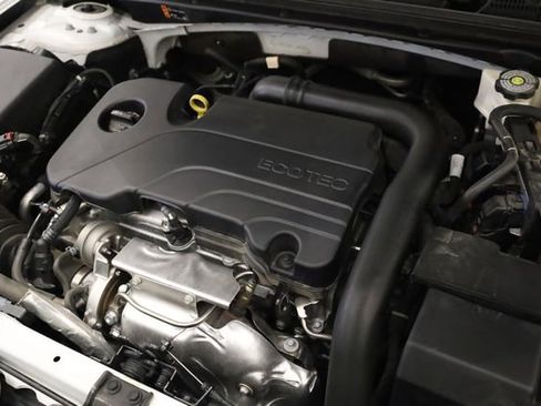 Used 2023 Chevrolet Malibu LT image 11