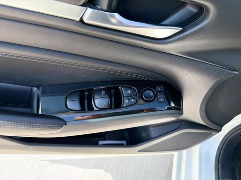 Used 2020 Nissan Altima 2.5 SV FWD image 18