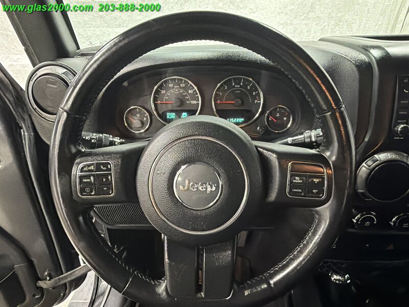 Used 2017 Jeep Wrangler Unlimited Sport w/ Connectivity Group AWD/4WD image 4