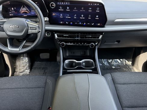 Used 2024 Chevrolet Traverse LS w/ Midnight/Sport Edition FWD image 19