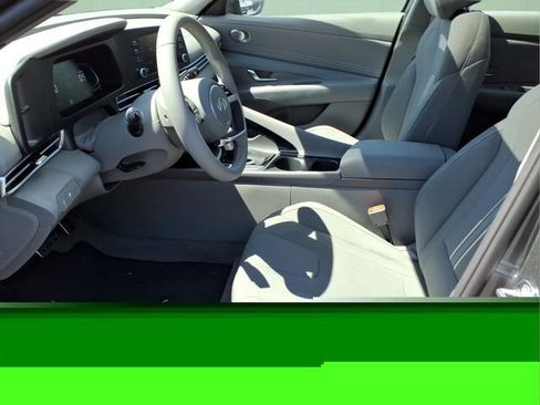 New 2026 Hyundai Elantra SEL Sport FWD image 14