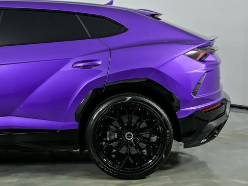 Used 2022 Lamborghini Urus image 9