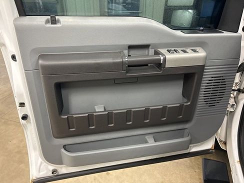 Used 2015 Ford F250 XLT w/ XLT Value Package image 13